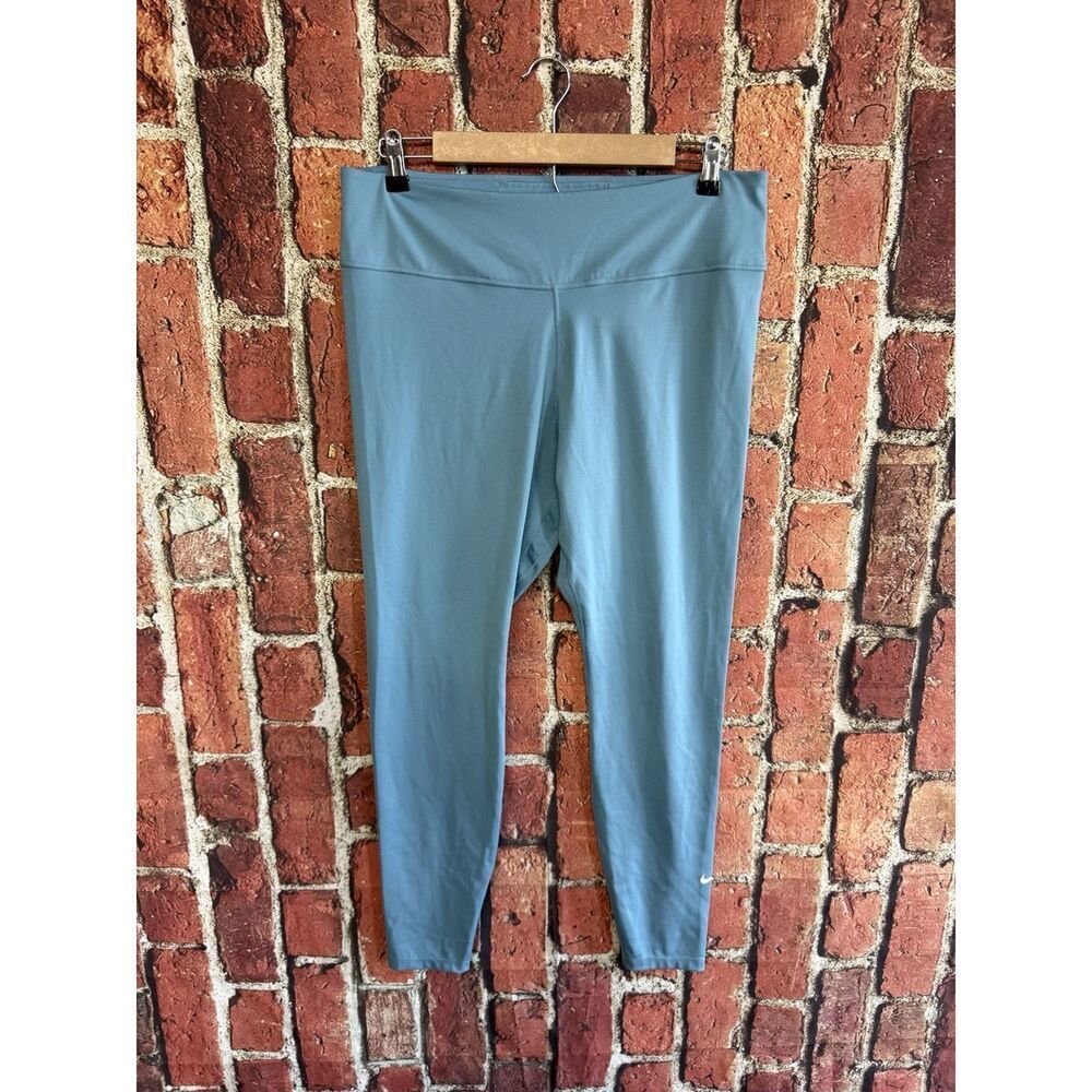 Nike Womens Blue Cropped Athletic Workout Leggings Size XL Dri-Fit DD0252-424